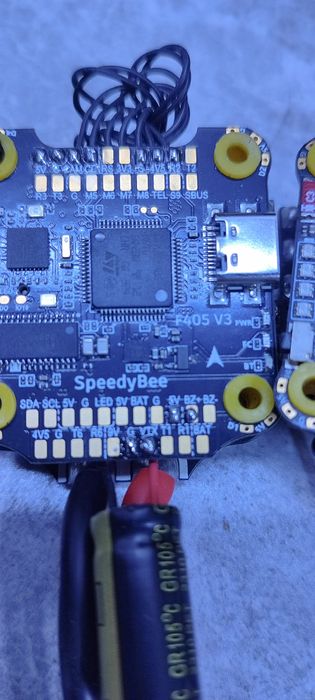 Стэк SpeedyBeeт в отличном состоянии