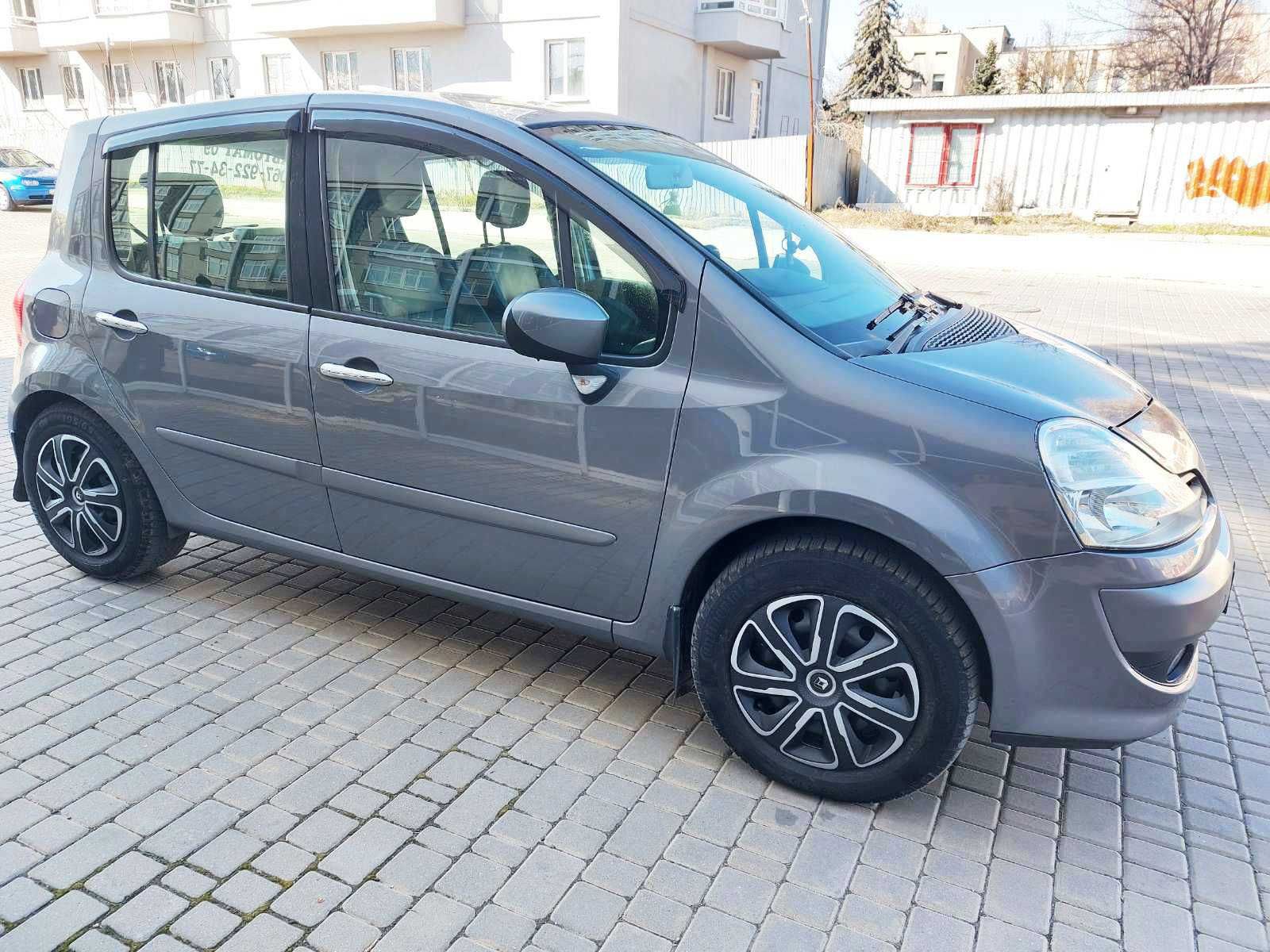 Свежепригнанный Renault Modus 1,5dCi (на коже с панорамой)