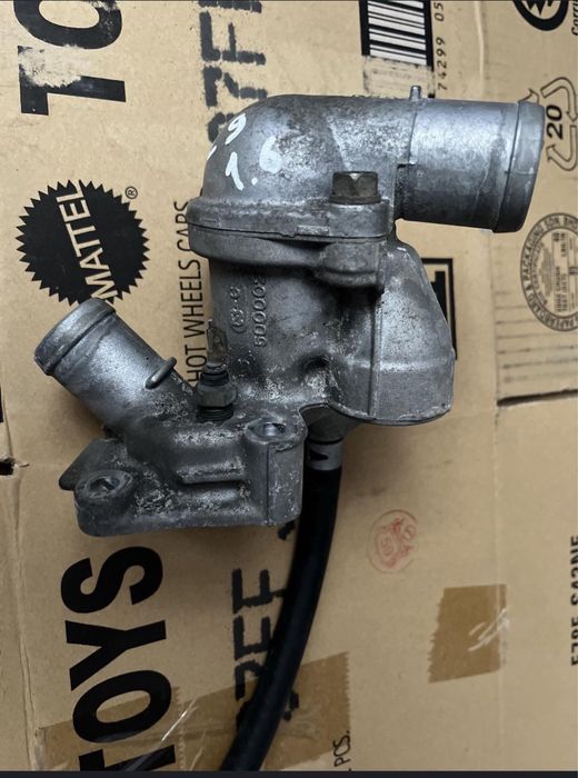 Корпус термостата Mitsubishi lancer 9 1.6