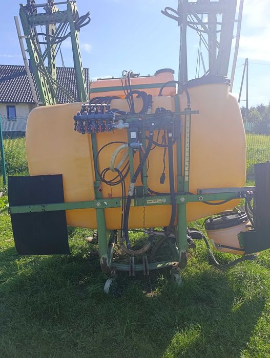 opryskiwacz amazone uf 1200