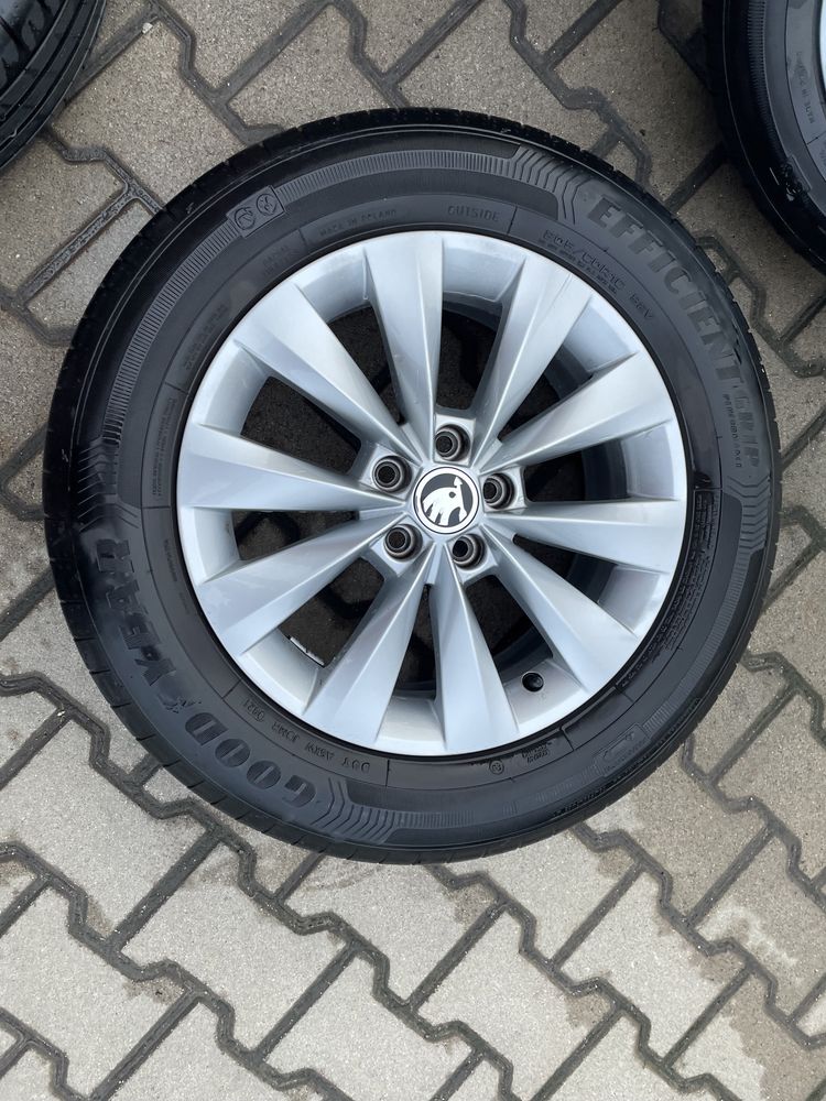 Kola felgi skoda kamiq scala 16 cali opony 205/60/16 goodyear letnie