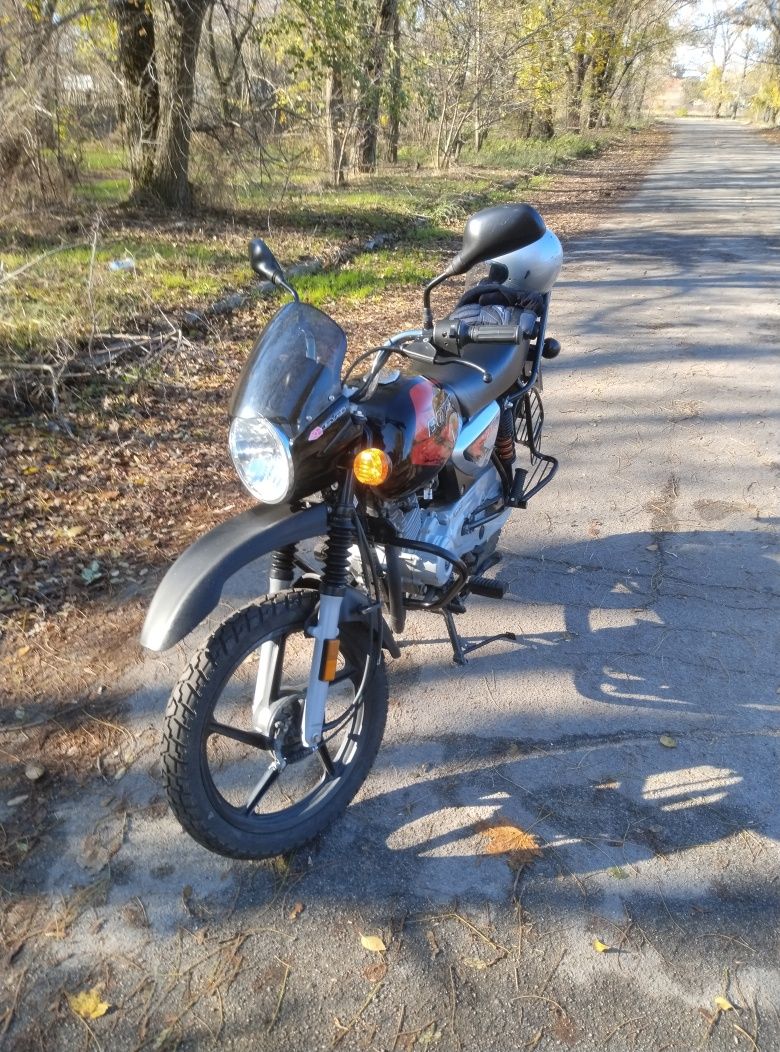 Мотоцикл bajaj boxser125
