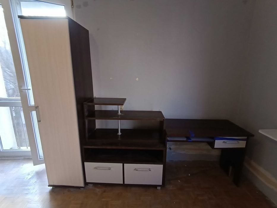 Zestaw meblowy - biurko, słupek, regał wiszący, podstawka TV, szafka