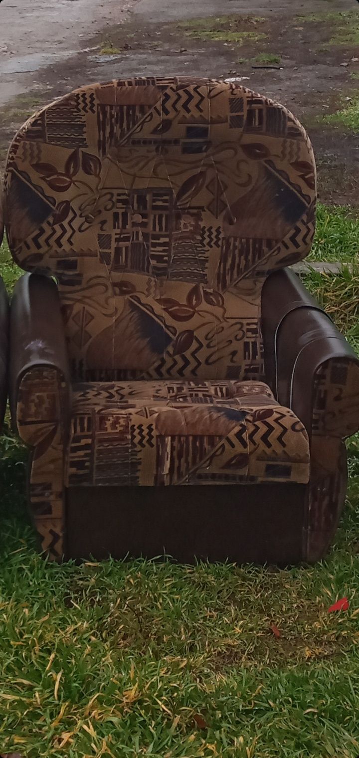 Кресла от мягкой мебелі.