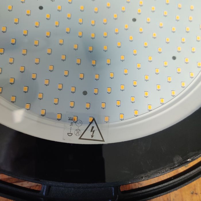 Светильник светодиодный 200вт