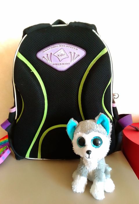 Свой детский фирменный вместительный рюкзак KITTY by KITE.