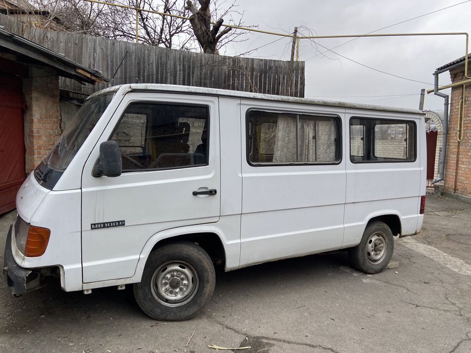 Бус мерседес mb100