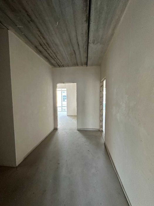 Продам велику 2-кімнатну квартиру - 70 м.кв