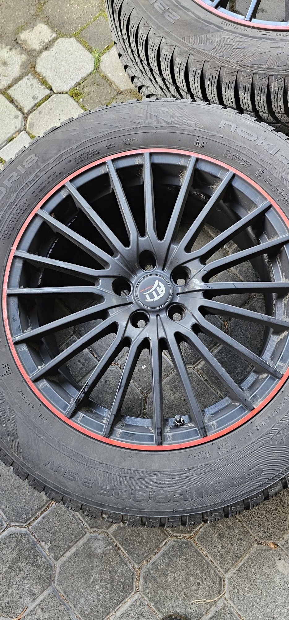 Komplet opon Nokian Winter 235/60/R18 (Rozmiar felg 8,00x18x108,00 ET