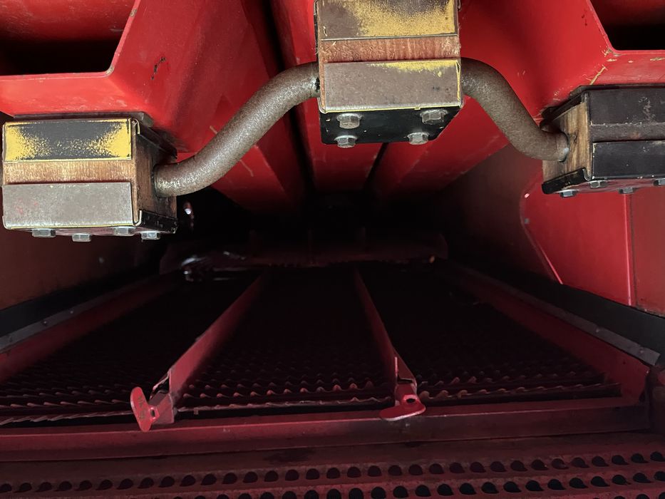 Комбайн Massey Ferguson 330 Массей Фергюсон 330 MF 330