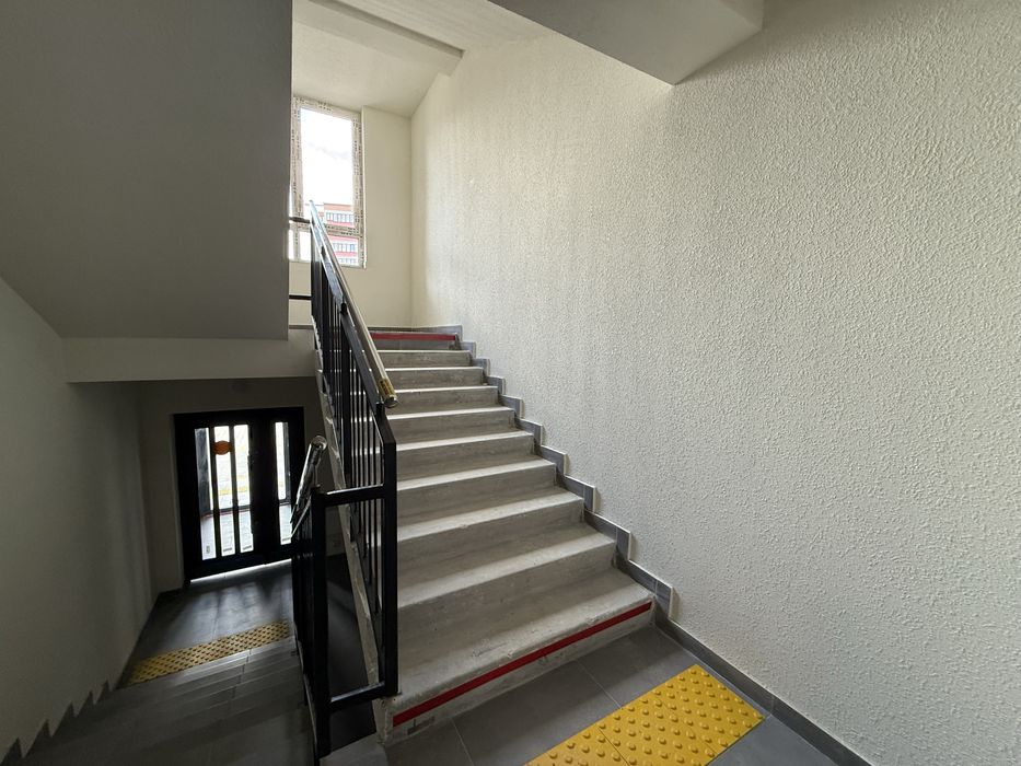 Варшавський делюкс продаж квартири