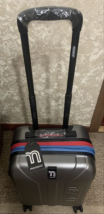 Валіза (чемодан) Monzana Hard Shell 40-45 л, 52*35*22-25 з розширенням