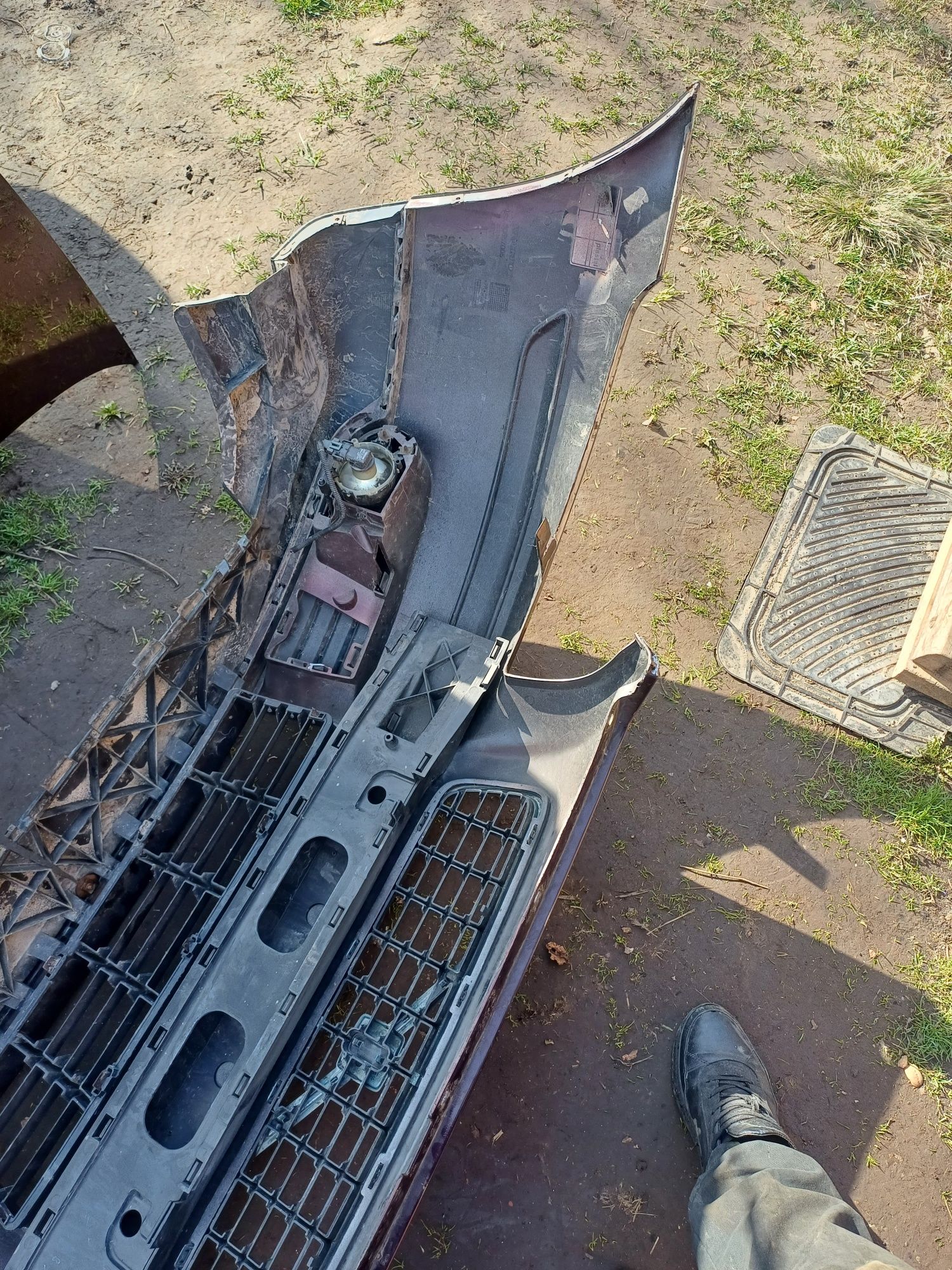 Volvo S40 V50 передній бамбер 04-08r