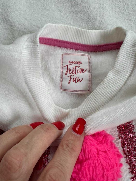 Свитер белый пушистый George на девочку