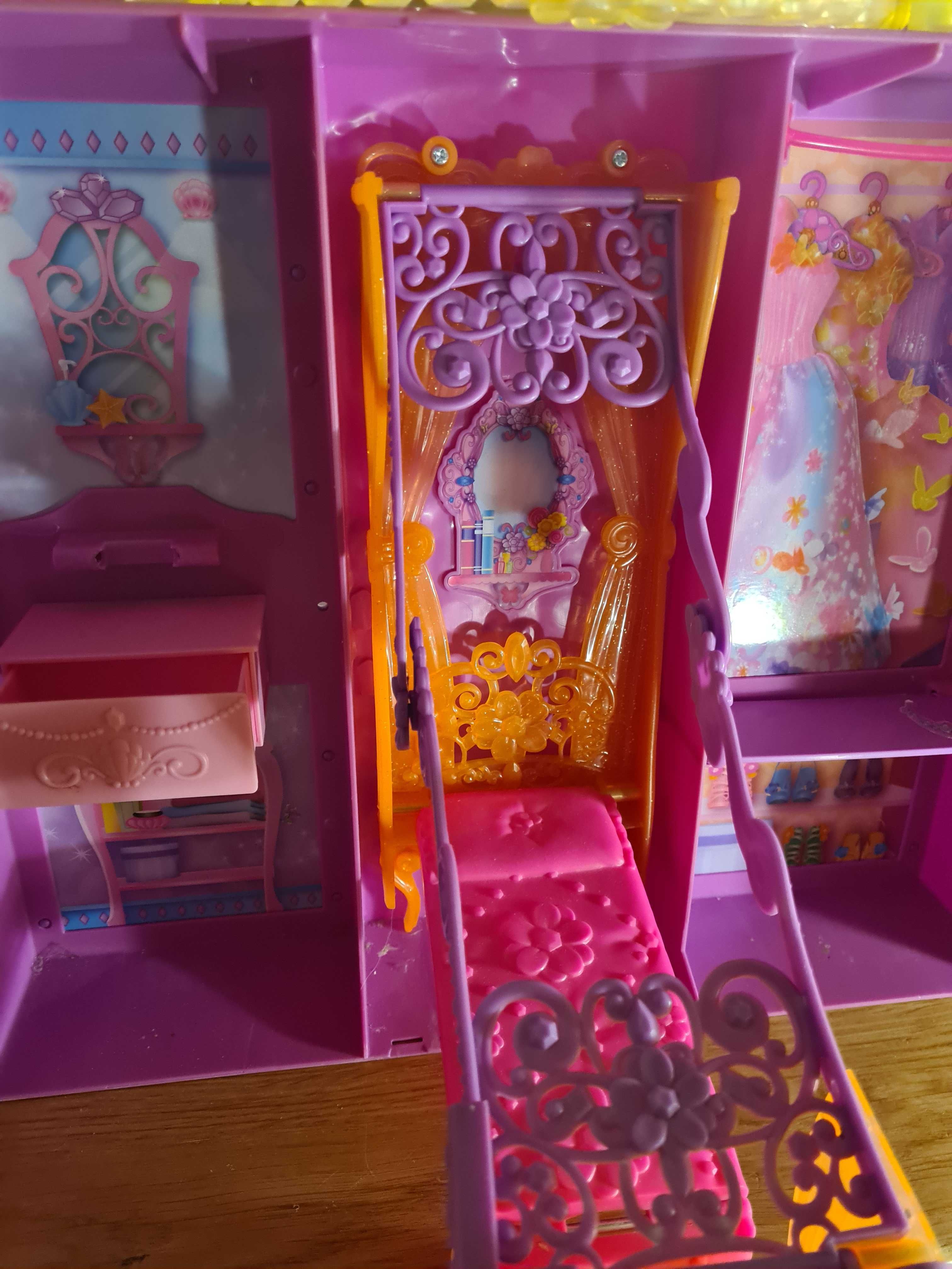 Domek Barbie rozkładany dla lalek