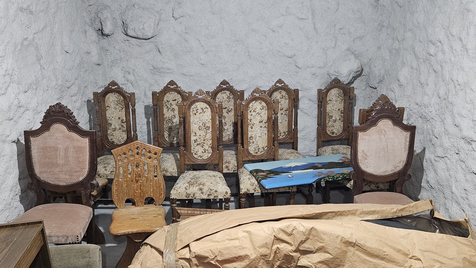 Mesa Vintage em Madeira Maciça com 8 Cadeiras
