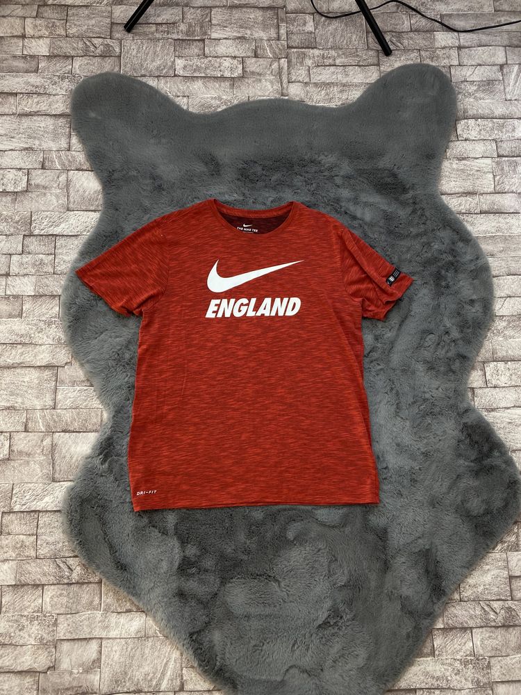 Футболка Nike England Dri Fit Swoosh L