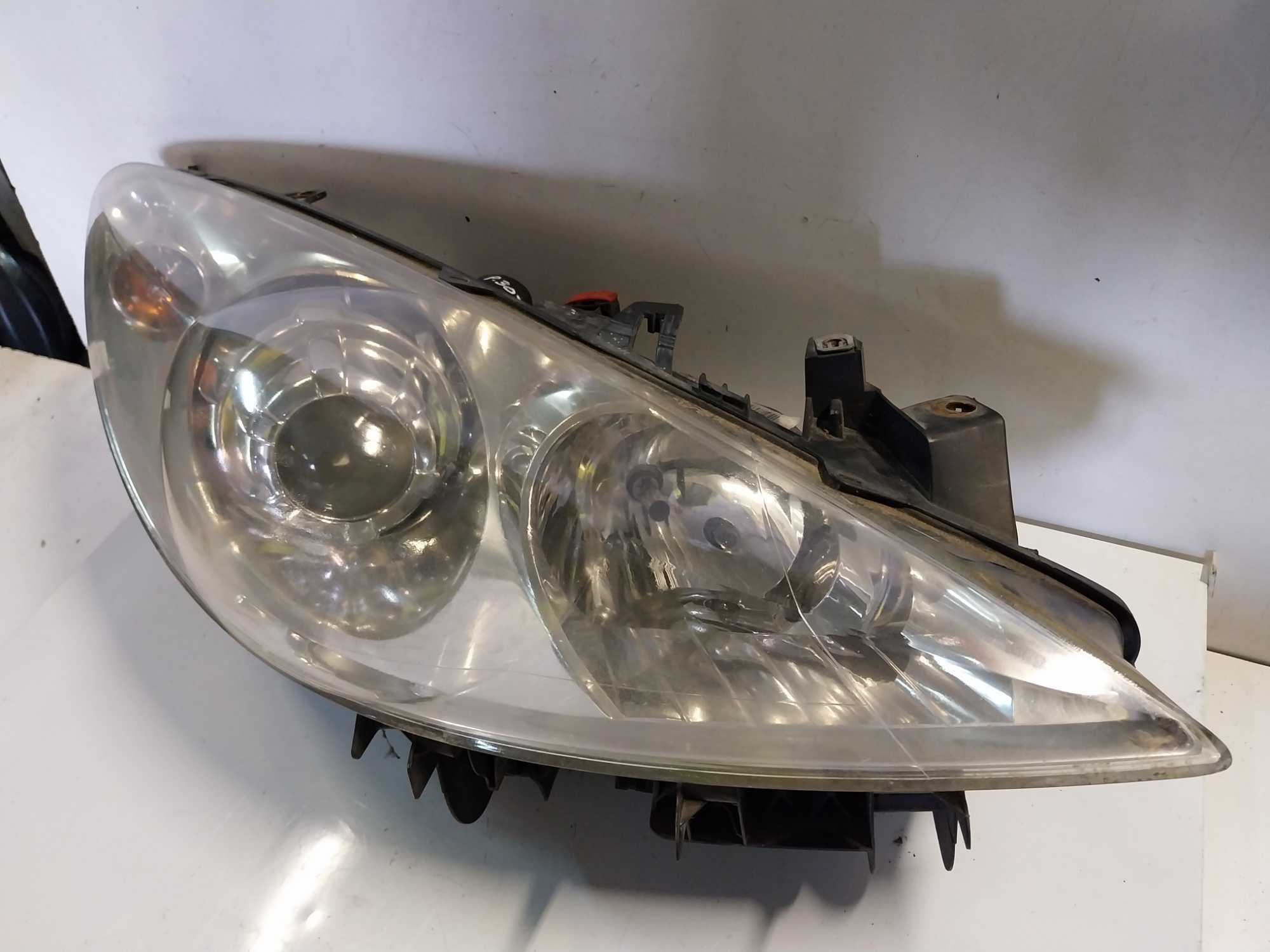 Lampa Prawy Przód Peugeot 307 Lift Soczewka Europa ! ! !