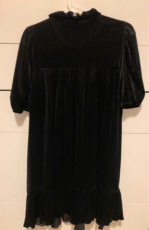 Elegancka sukienka welurowa