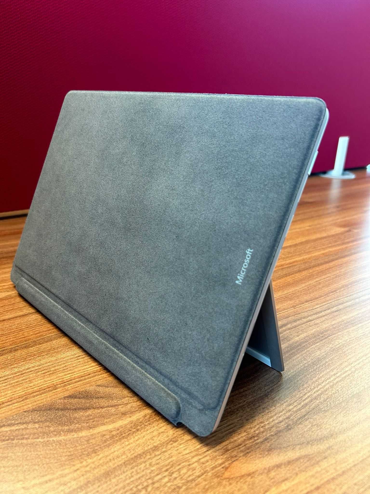 Microsoft Surface Pro 8 (intel I5 - 128GB) completo