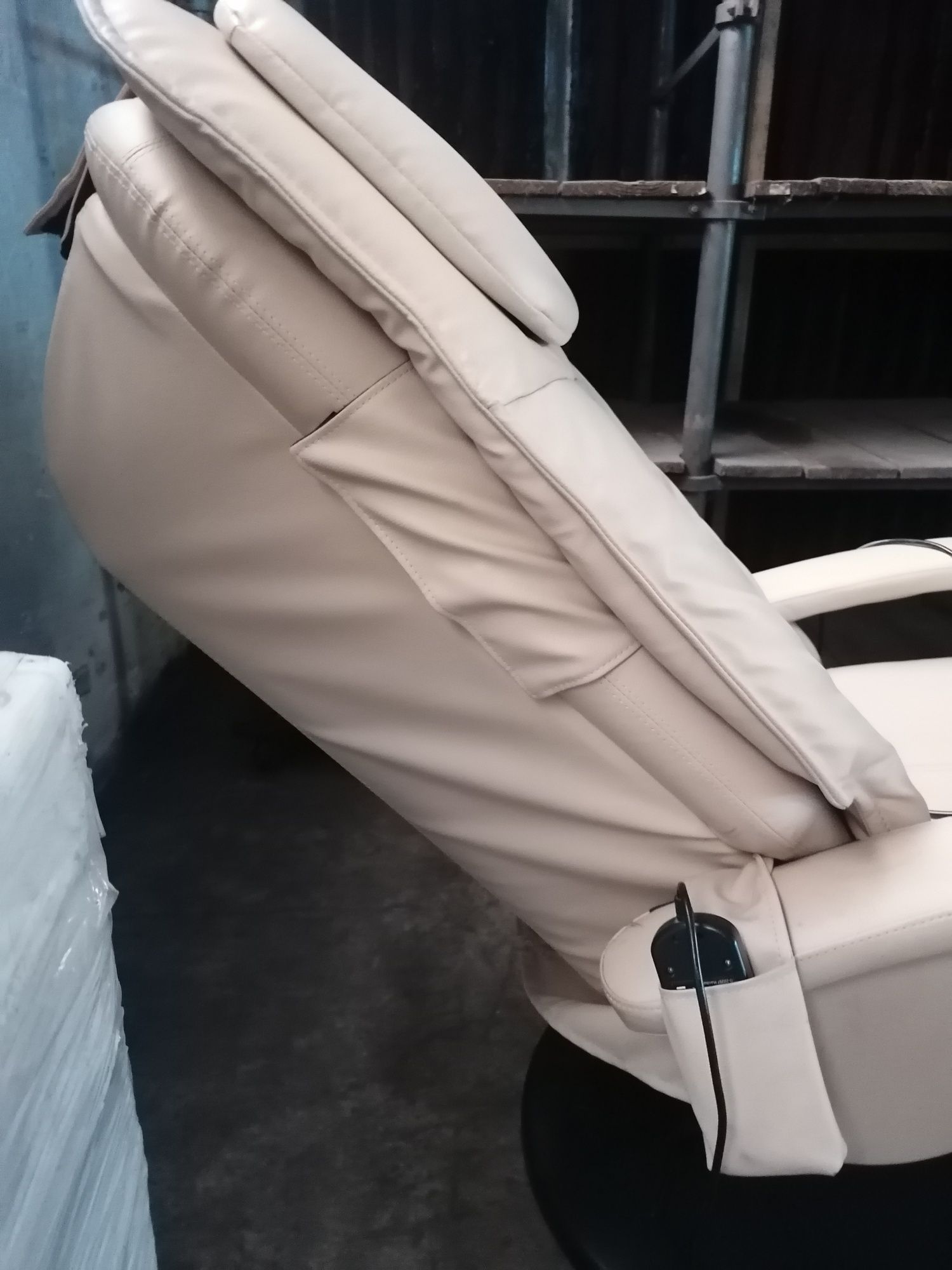 Fotel masujący TCM masywny sprawny