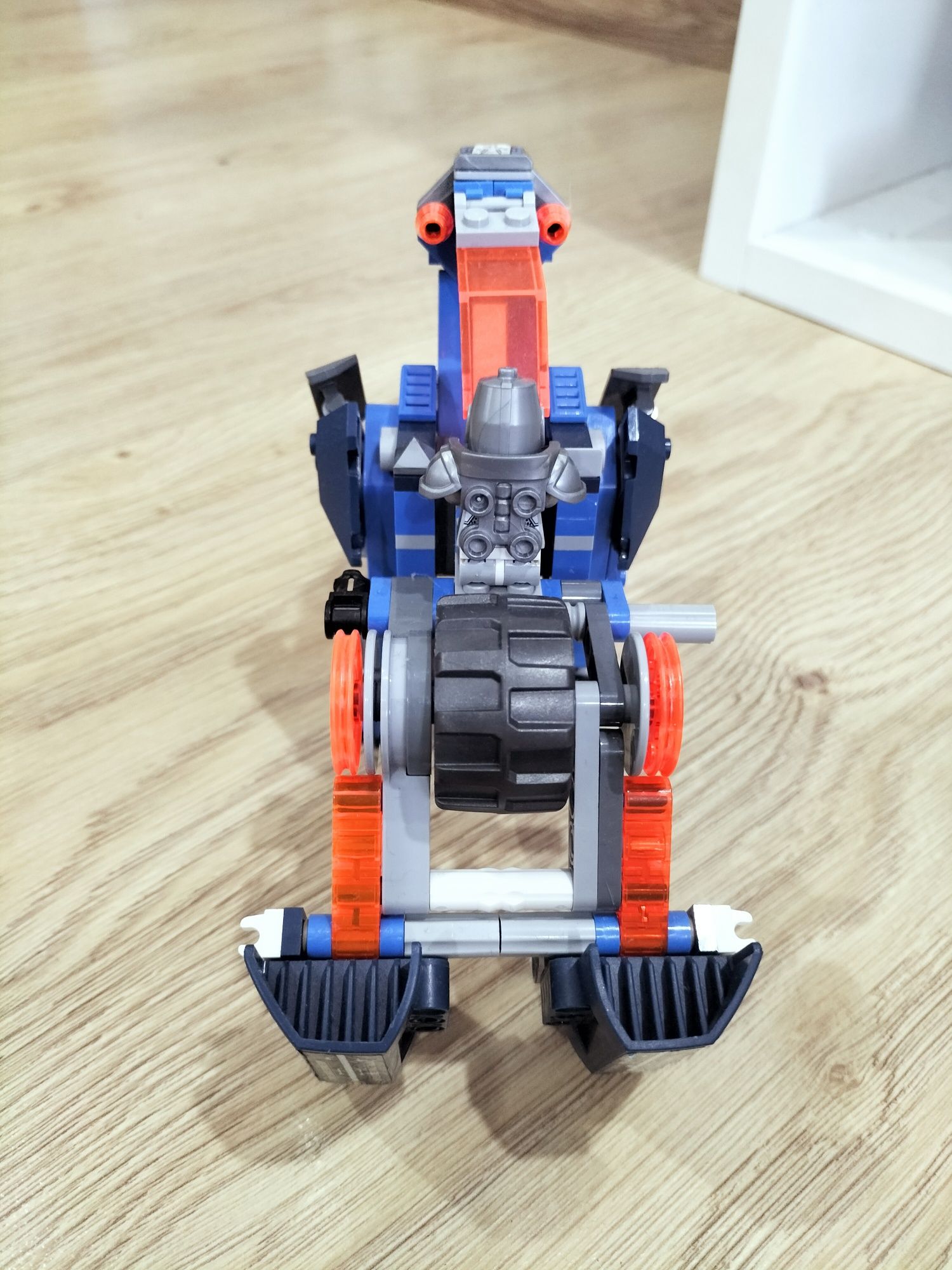 LEGO nexo knights pojazd