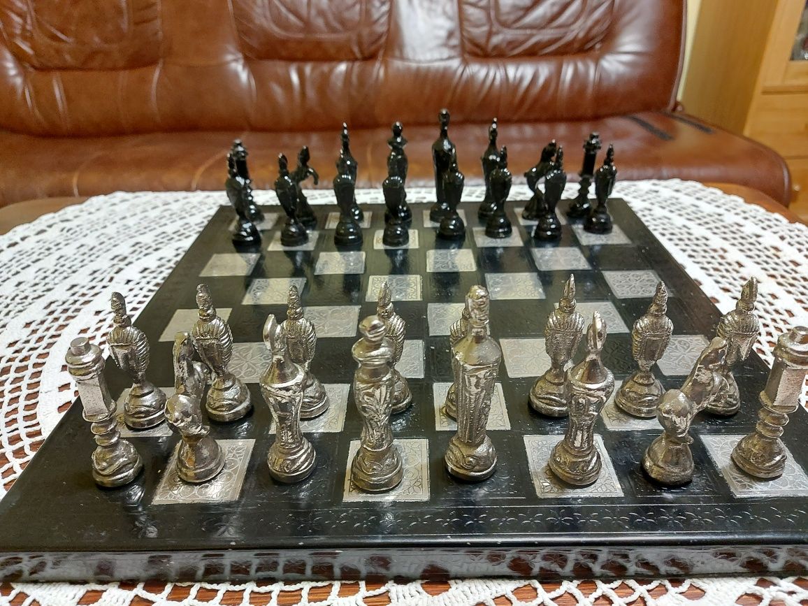 Metalowe szachy 36x36 cm