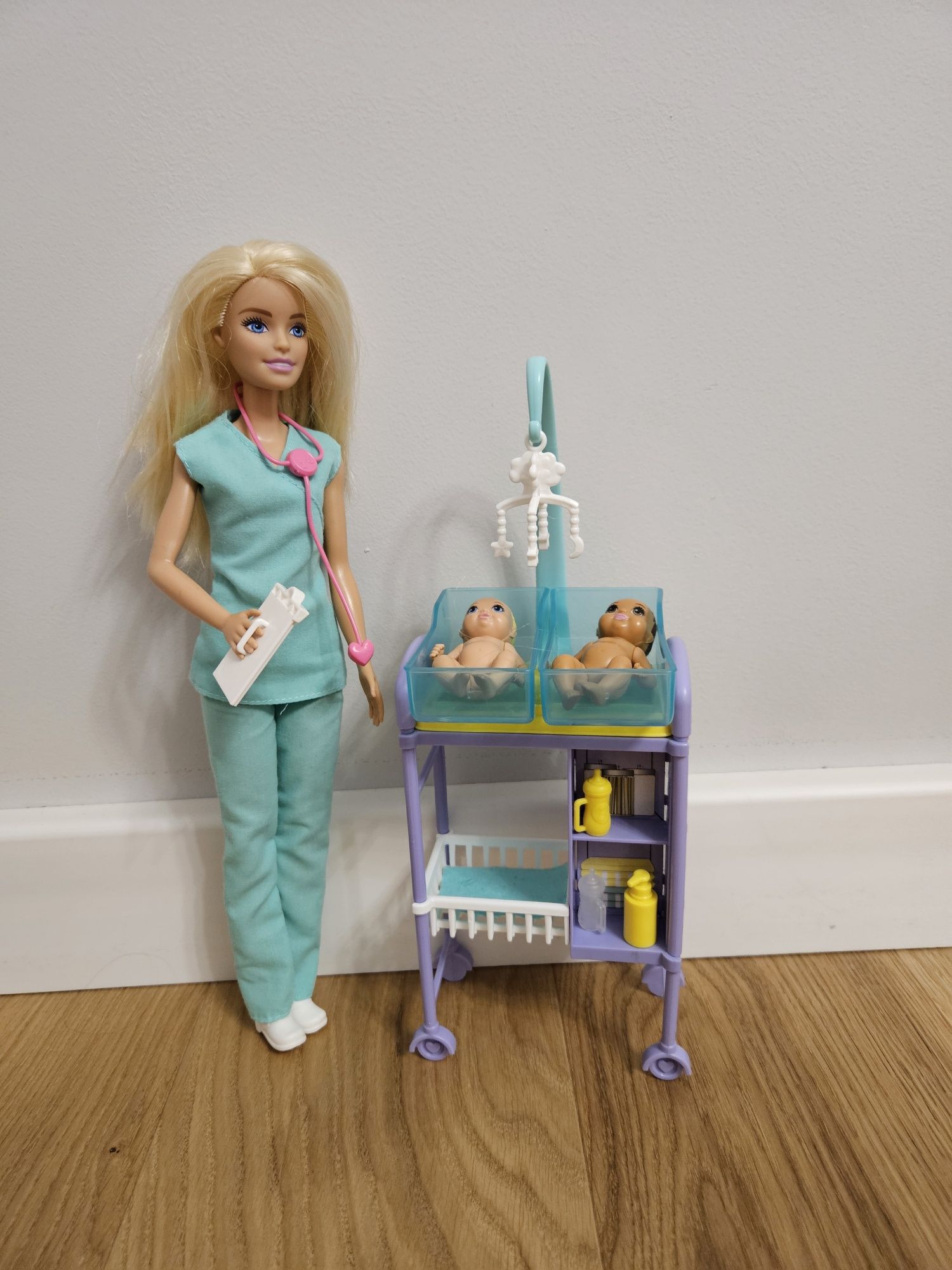 barbie zestaw pediatra
