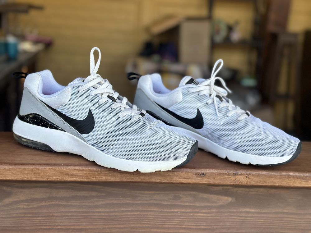 Оригинальные Кроссовки Nike air max siren. Размер 42,5