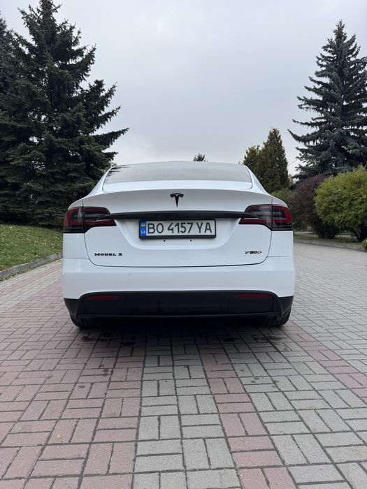 Пподам Tesla Model X