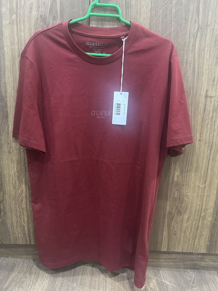 T-shirt guess nova