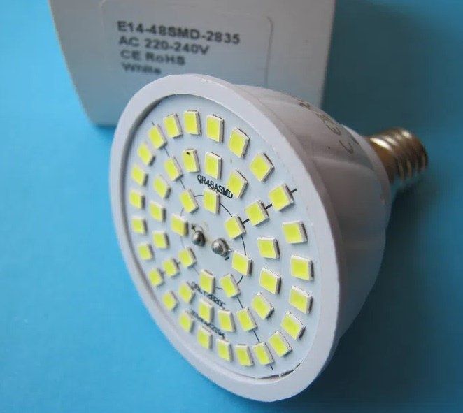 LED лампочка E27 E14