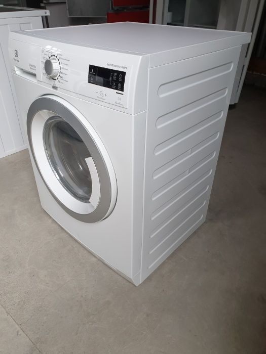 Пральна/стиральная/ машина Electrolux Wash & Dry 8/7 KG з Сушкою