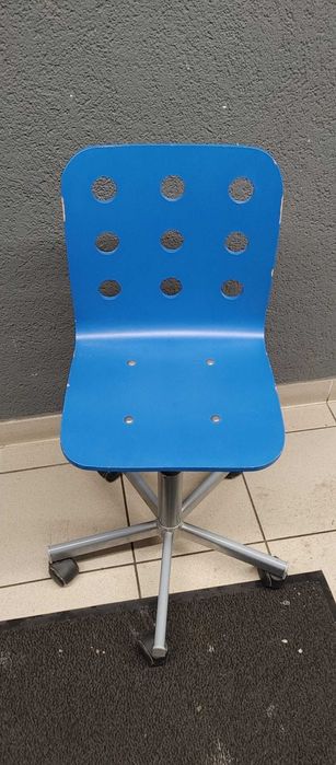 Biurko BRW-MICKE IKEA -szafka IKEA-fotel IKEA-polka Ikea