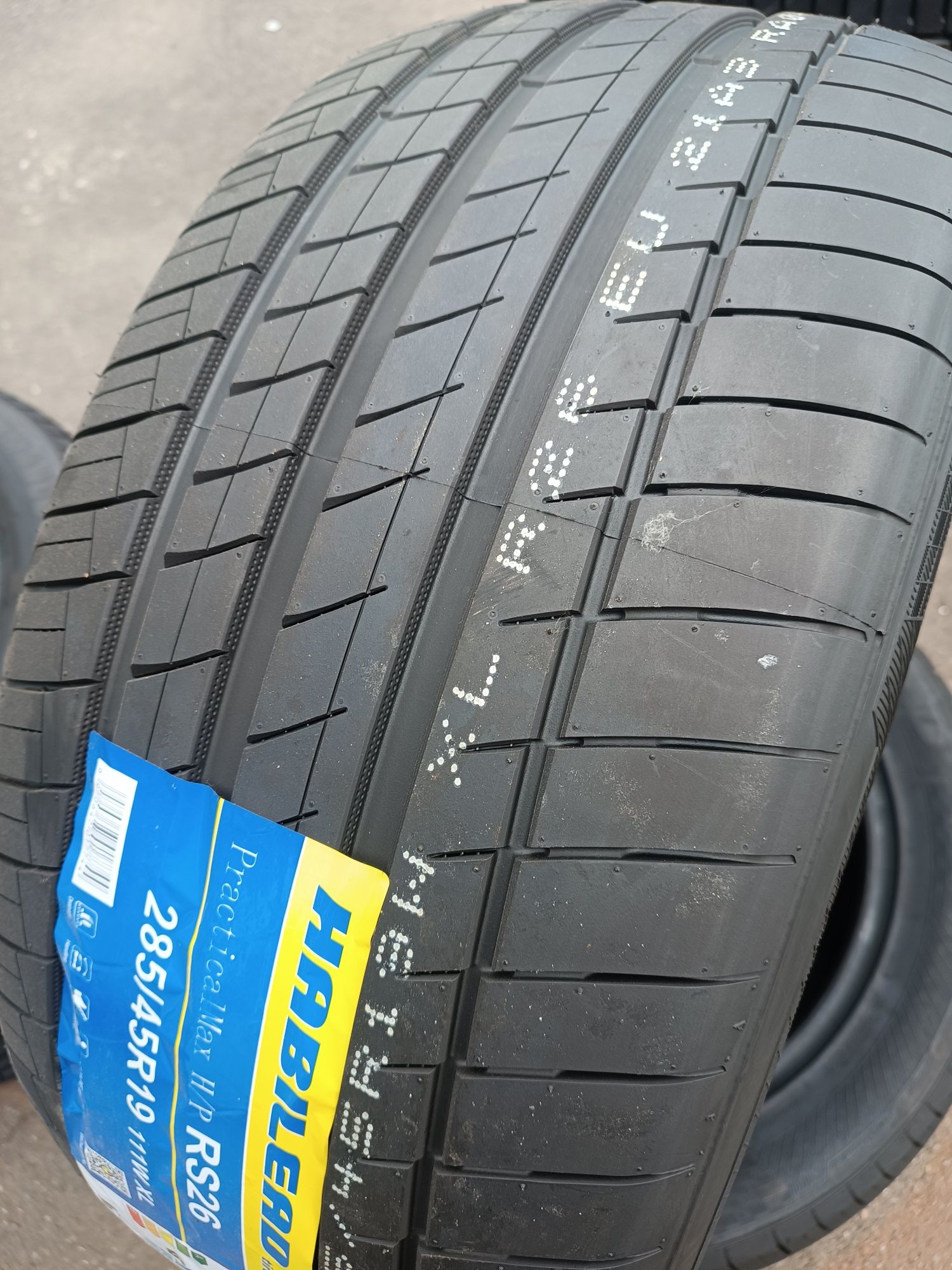 Шини Habilead RS26 285/45 R19 111W
