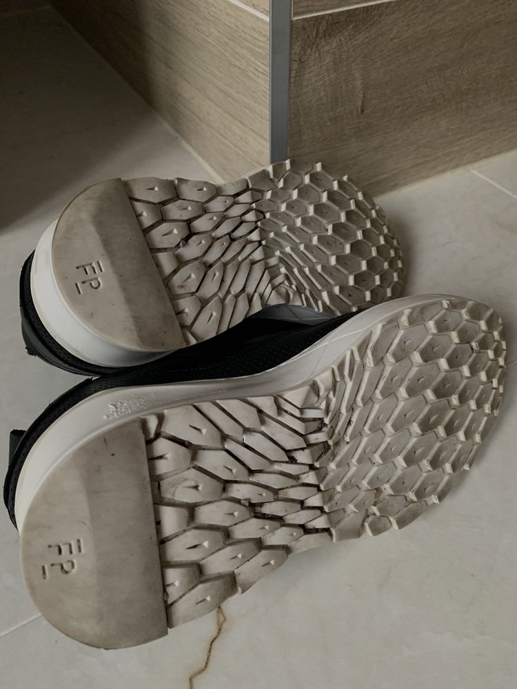 Buty czarne trampki tenisówki na zamek wygodne Filling Pieces 37