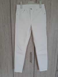 Spodnie białe jeans 36 S Reserved