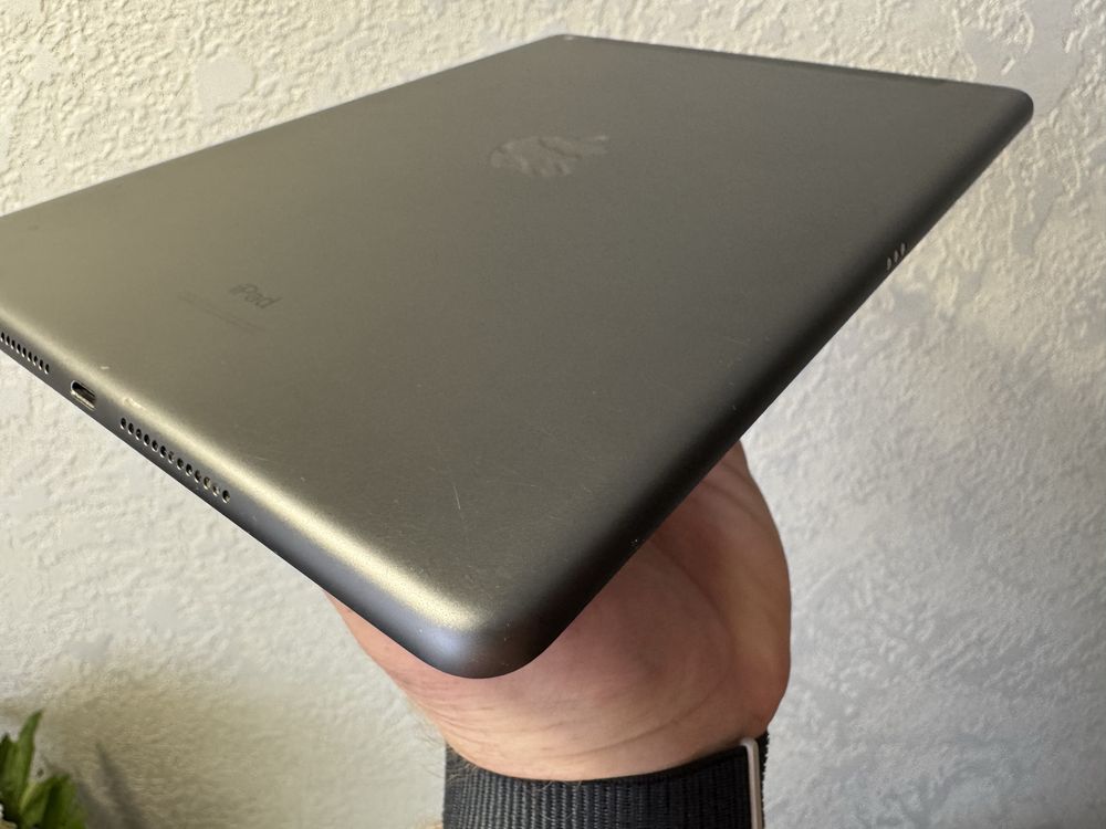 iPad 8 2020 10.2’ 32Gb WiFi + 4G LTE A2428 Space Gray