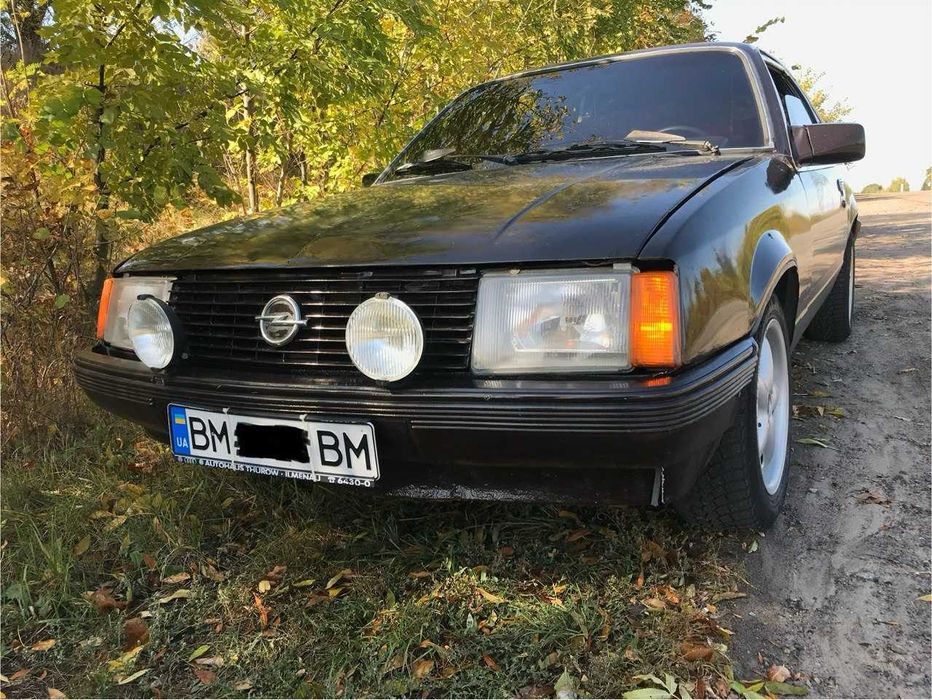 Opel Rekord Cupe 2.0 injector