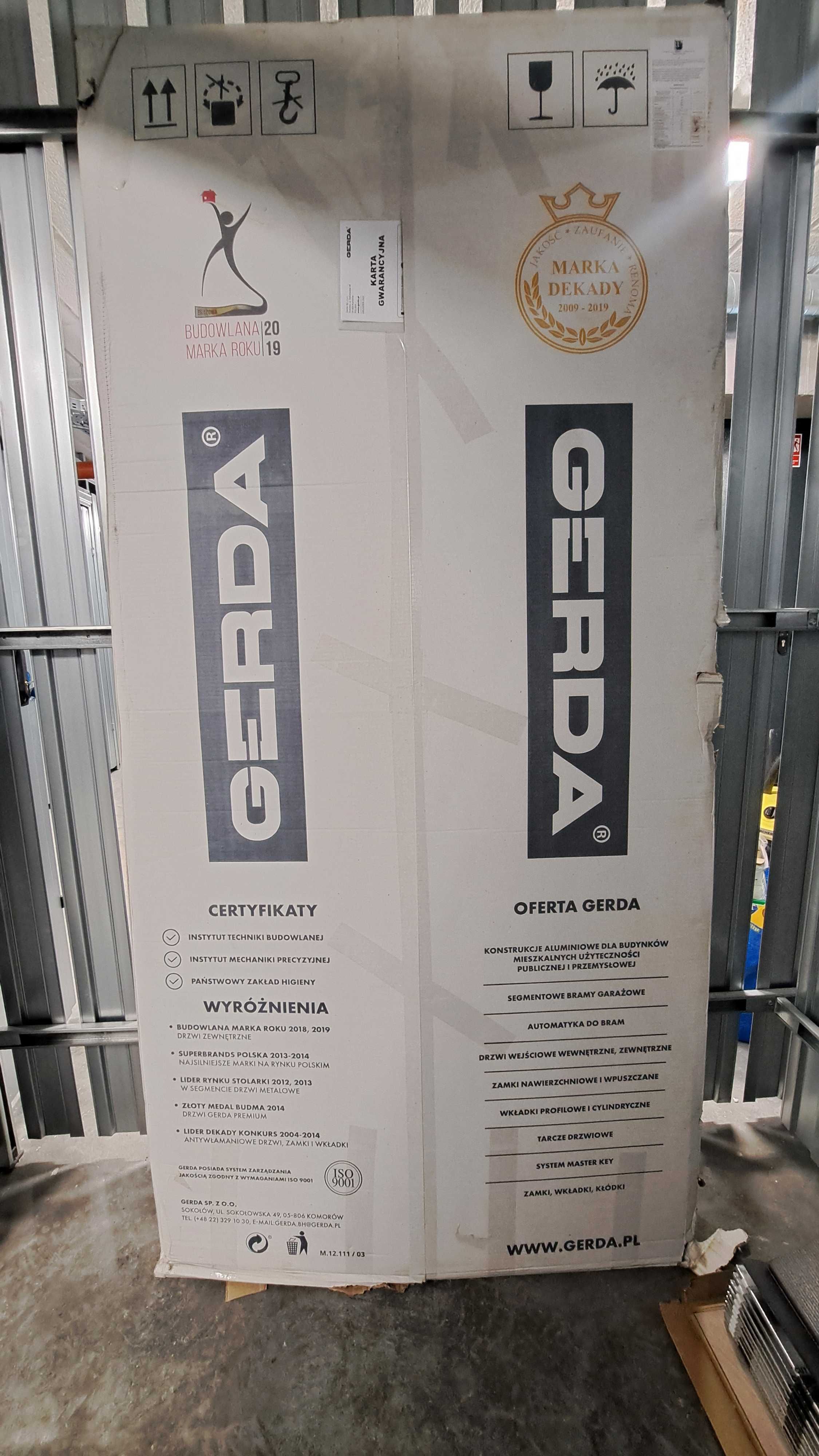 Drzwi GERDA Premium 60 RC3, metalowe LEWE, rozmiar 90Z Orzech alpejski
