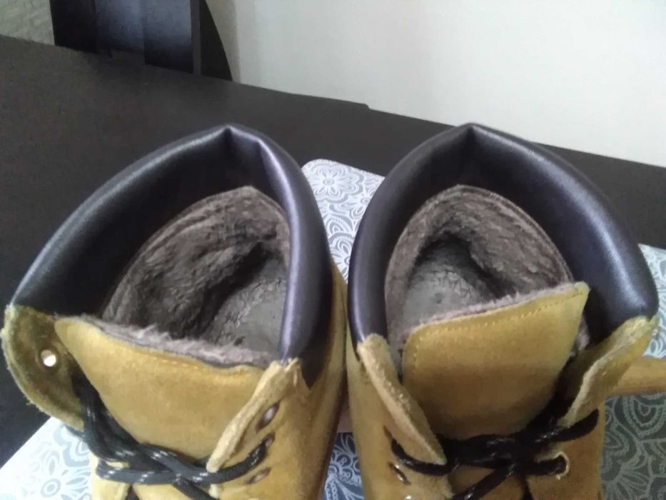 Buty zimowe ocieplane tomberland.