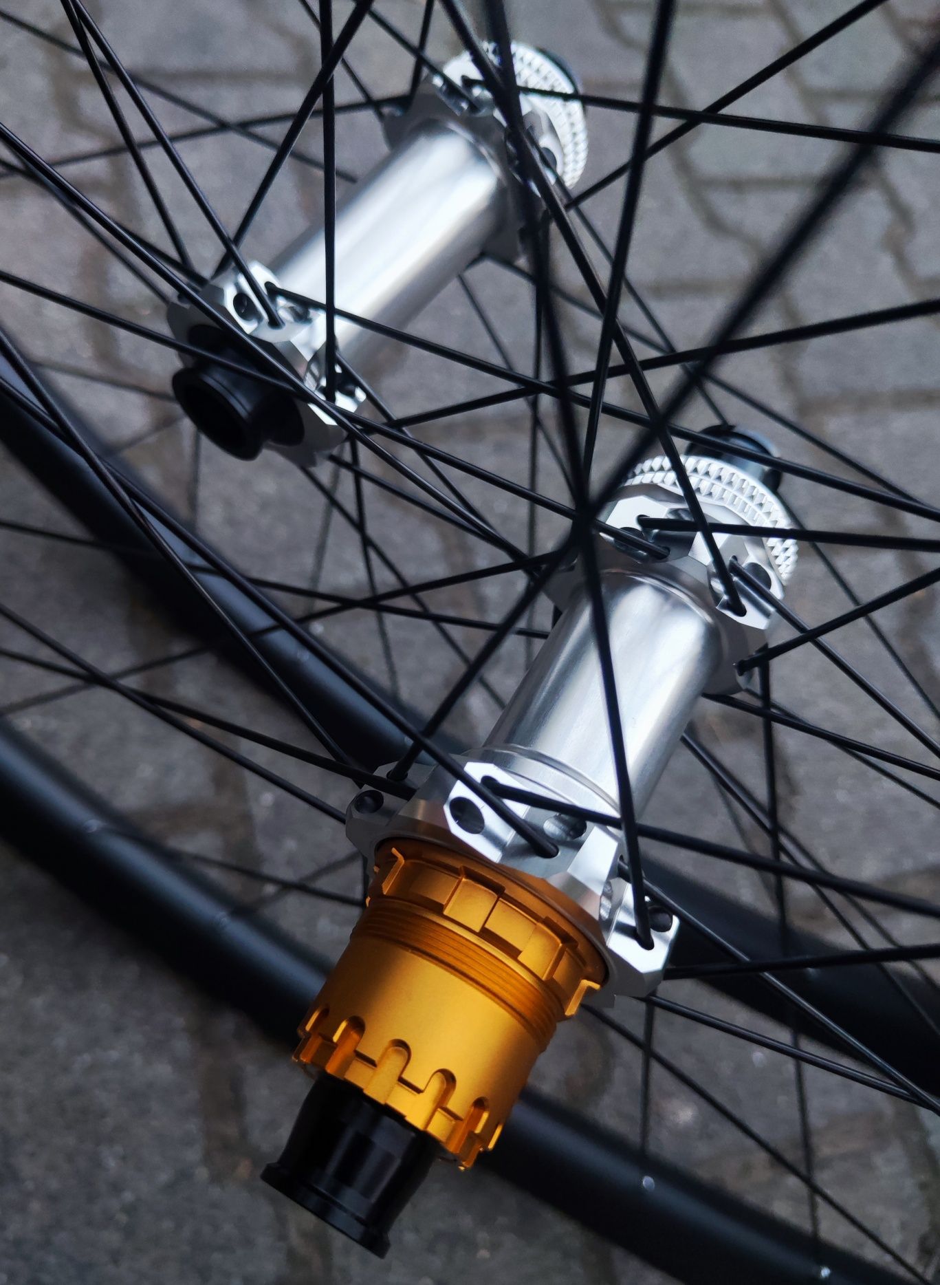 Nowe koła carbonowe MTB 29er boost 38/32 1425g