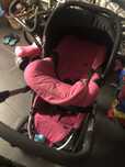 Carrinho de bebe e ovo