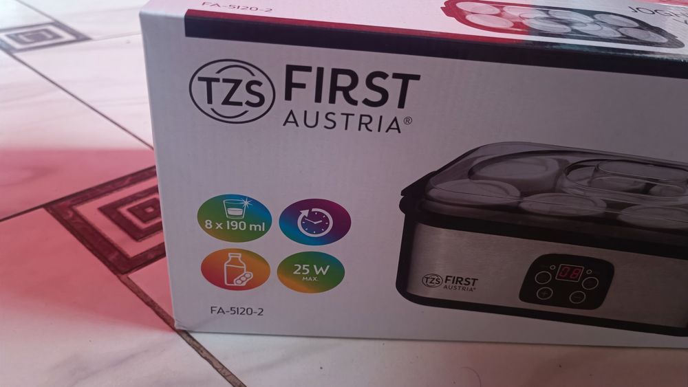 Йогуртрица First FA-5120-2 с регулировкой температуры