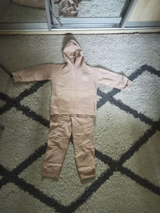 Продам костюм детский