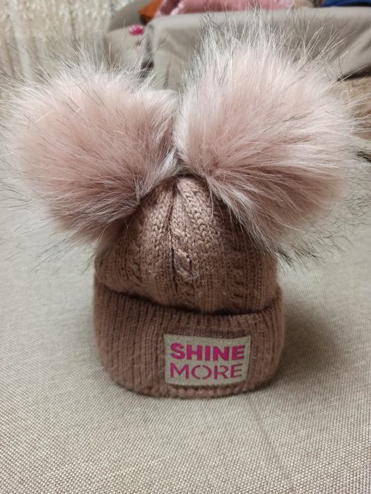 Шапка на дівчинку 5-6 р.зима,в'язка