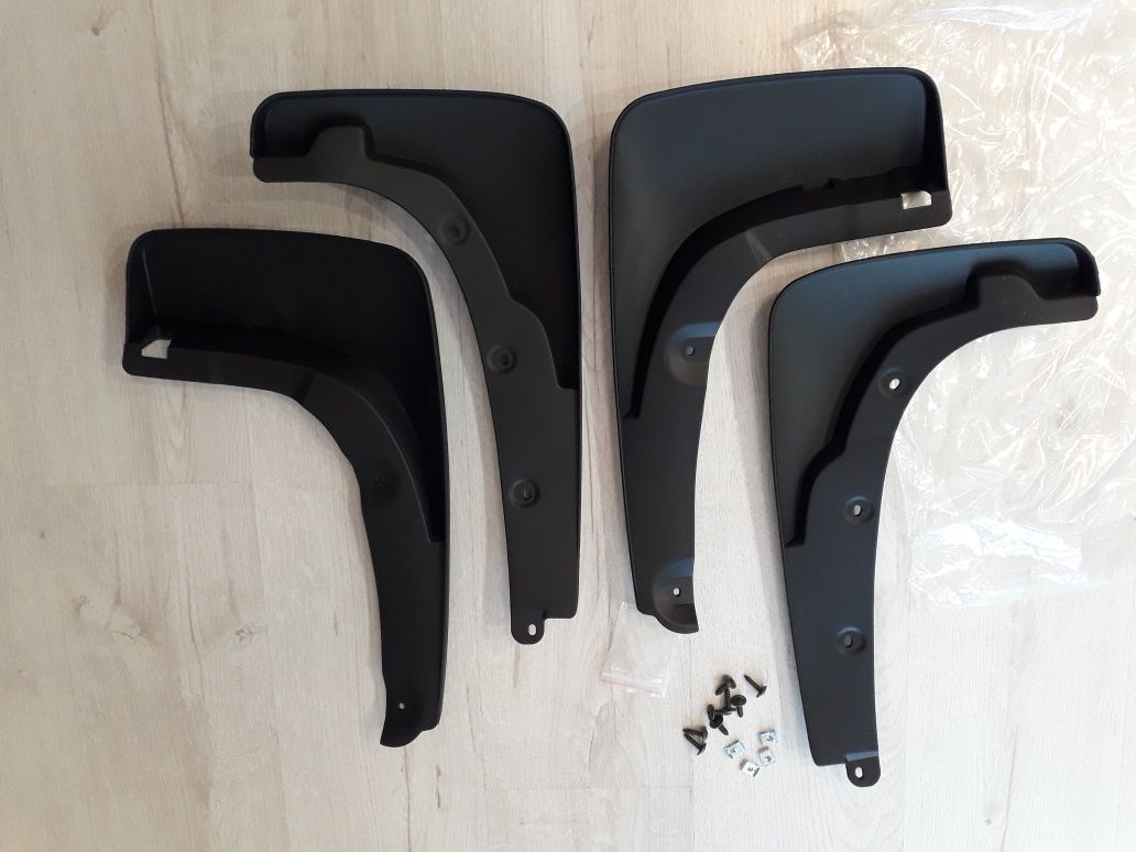 Chlapacze kpl Toyota Rav4 ll 00-05