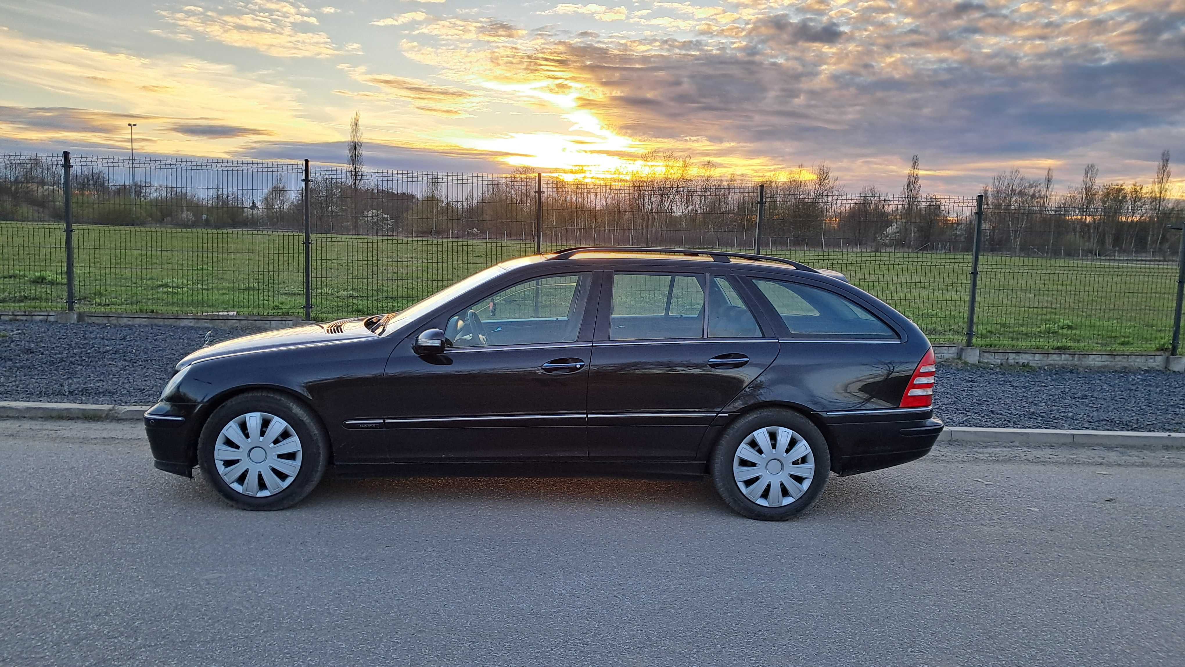 Mercedes-Benz C220 Automat LIFT 2006 Tablet Kamera Klima Navi Hak OKAZ