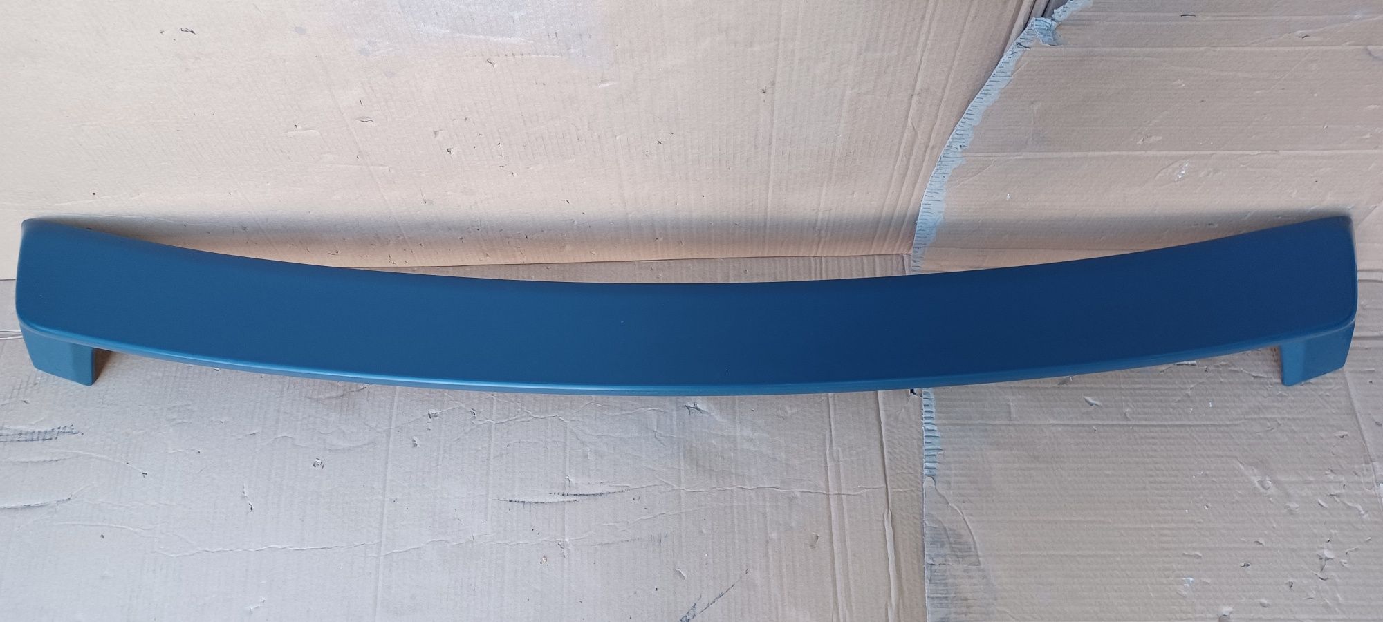 Spoiler klapa tył  Audi 80 b3
