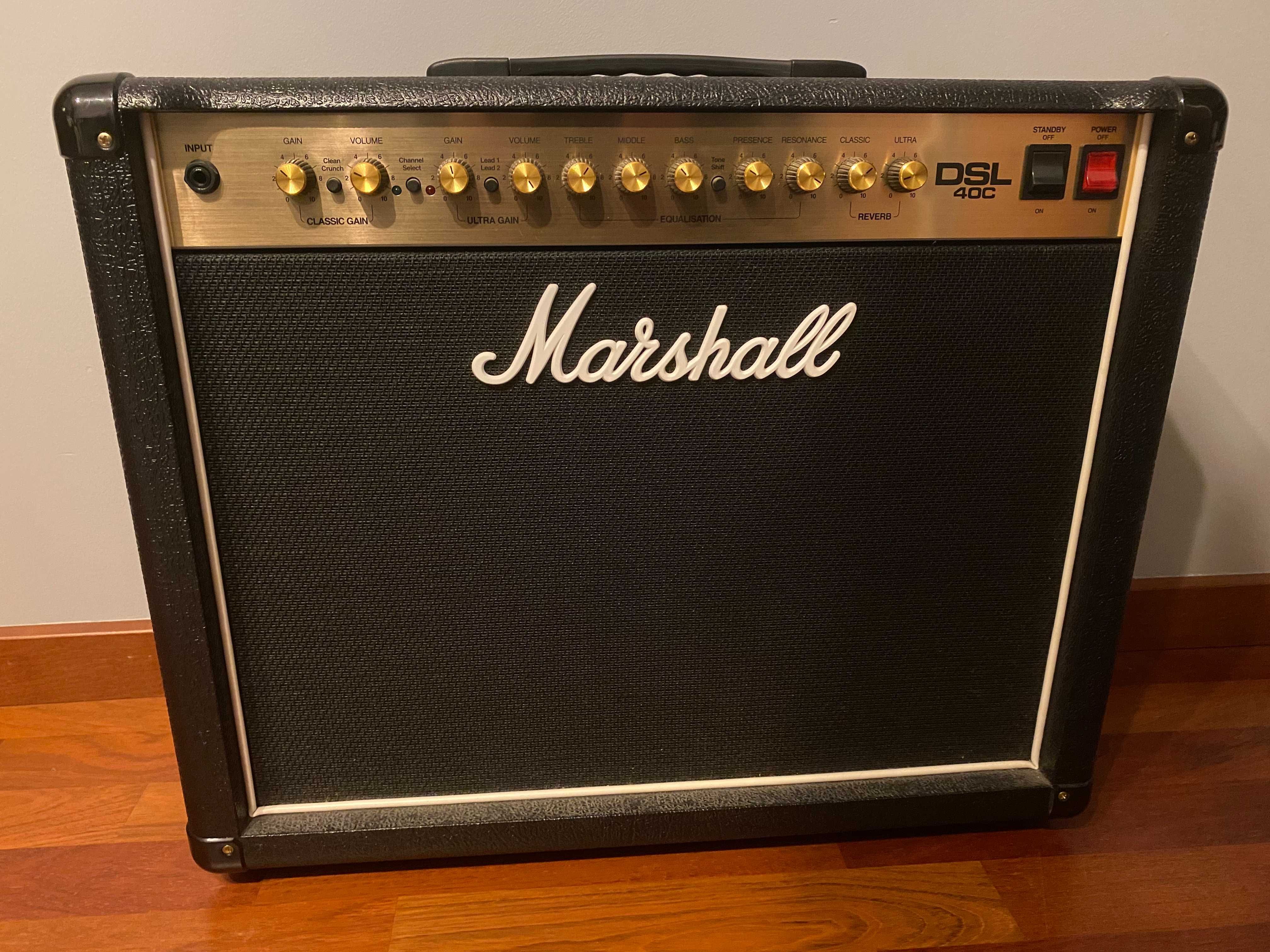 Marshall DSL40 combo